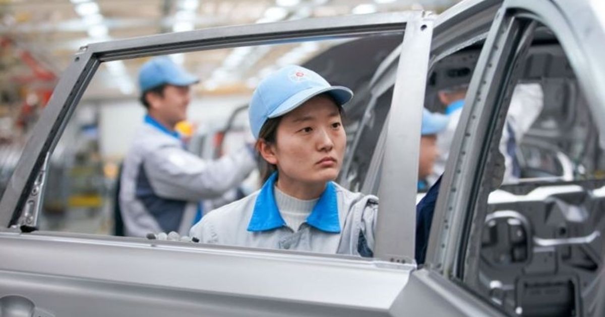 نمو الاقتصاد الصيني يفوق التوقعات رغم الضغوط – عربي21