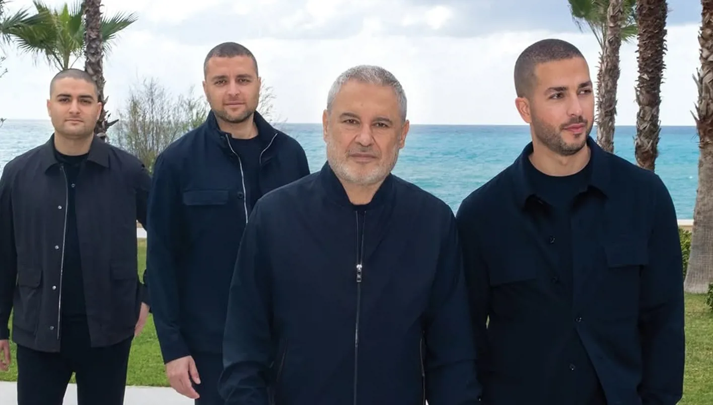 إيلي صعب يكسر القاعدة في احتفالية ما قبل زفاف نجله سيليو … اطلالة نادرة بعيداً عن الأسود