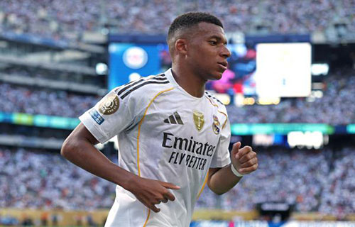 باريس: فتح تحقيق حول شيكات
قدمها مبابي لعناصر في الشرطة