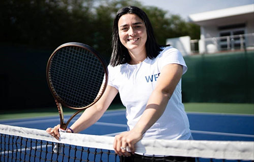 التونسية أنس جابر تعلق
مسيرتها في ملاعب التنس