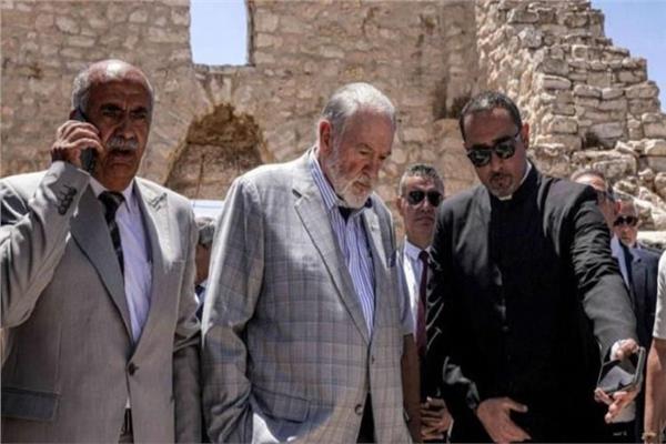 السفير الأمريكي يدعو إلى محاسبة مهاجمي كنيسة في الضفة الغربية