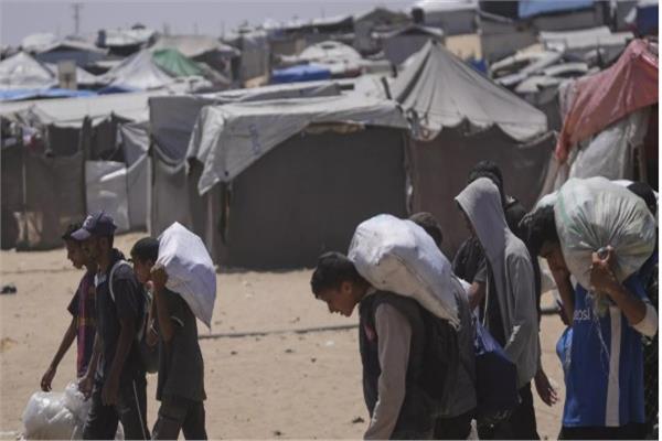 آلاف الموريتانيين يتظاهرون أمام السفارة الأمريكية في نواكشوط رفضا للحرب على غزة