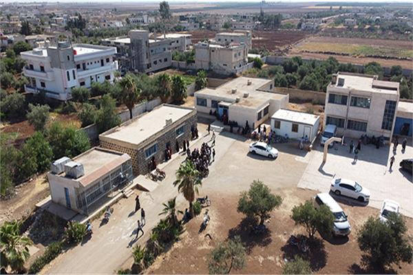 وصول أكثر من 120 عائلةً من السويداء إلى مركز إيواء ناحتة بدرعا