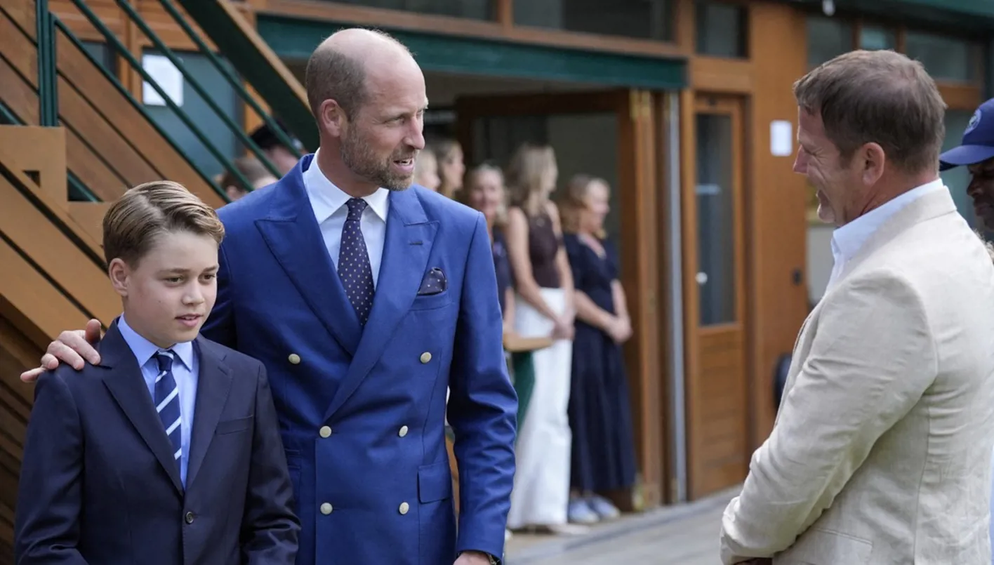 الامير جورج ملك بريطانيا المستقبلي بين التاج والطفولة