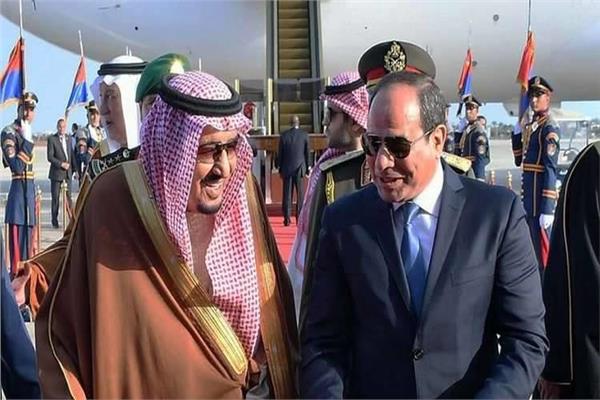 الملك سلمان يشيد بعمق ومتانة العلاقات الأخوية بين مصر والسعودية