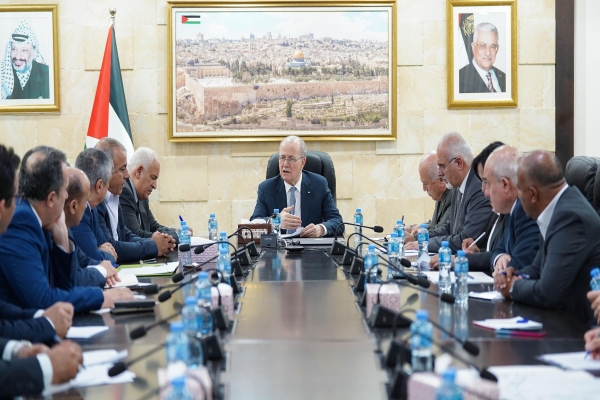 مصطفى يوجه لإعداد برنامج خاص للأولويات الملحة والعاجلة لدعم صمود المواطنين في المناطق المستهدفة-الحياة الجديدة