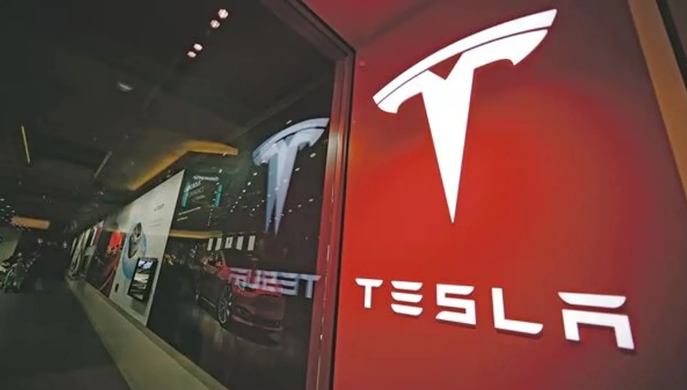 ‘تسلا’ تشرع في تصنيع النماذج الأولية لسيّارتها الاقتصادية