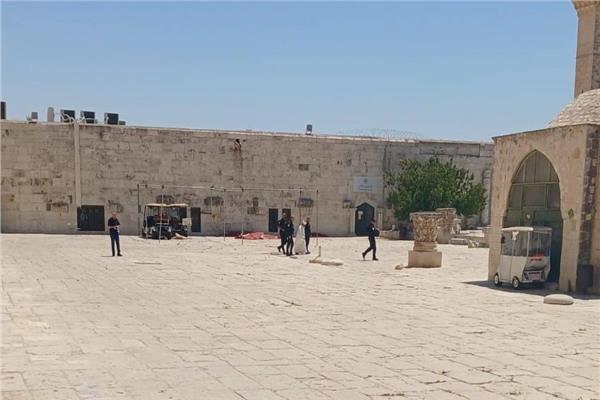 بعد إلقائه خطبة الجمعة| الاحتلال يعتقل مفتي القدس من المسجد الأقصى