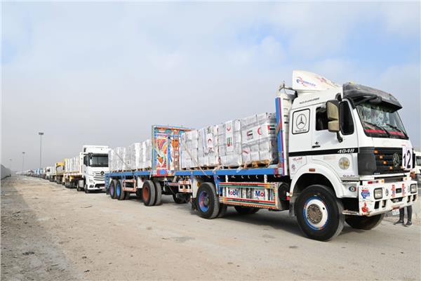 الإمارات تعلن دخول 38 شاحنة مساعدات إنسانية لغزة ضمن عملية الفارس الشهم 3