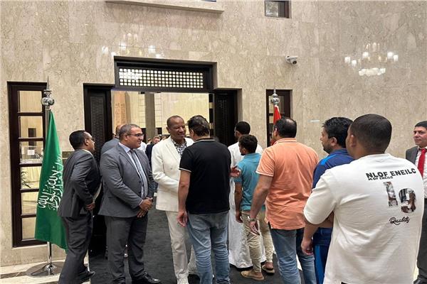 المصريون بالسعودية يواصلون التصويت في انتخابات «الشيوخ»