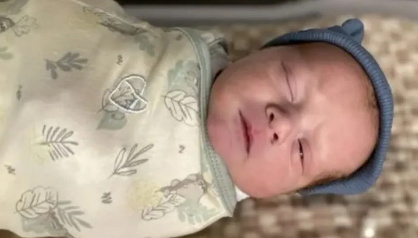 طفل يولد من جنين عمره 30 عاماً