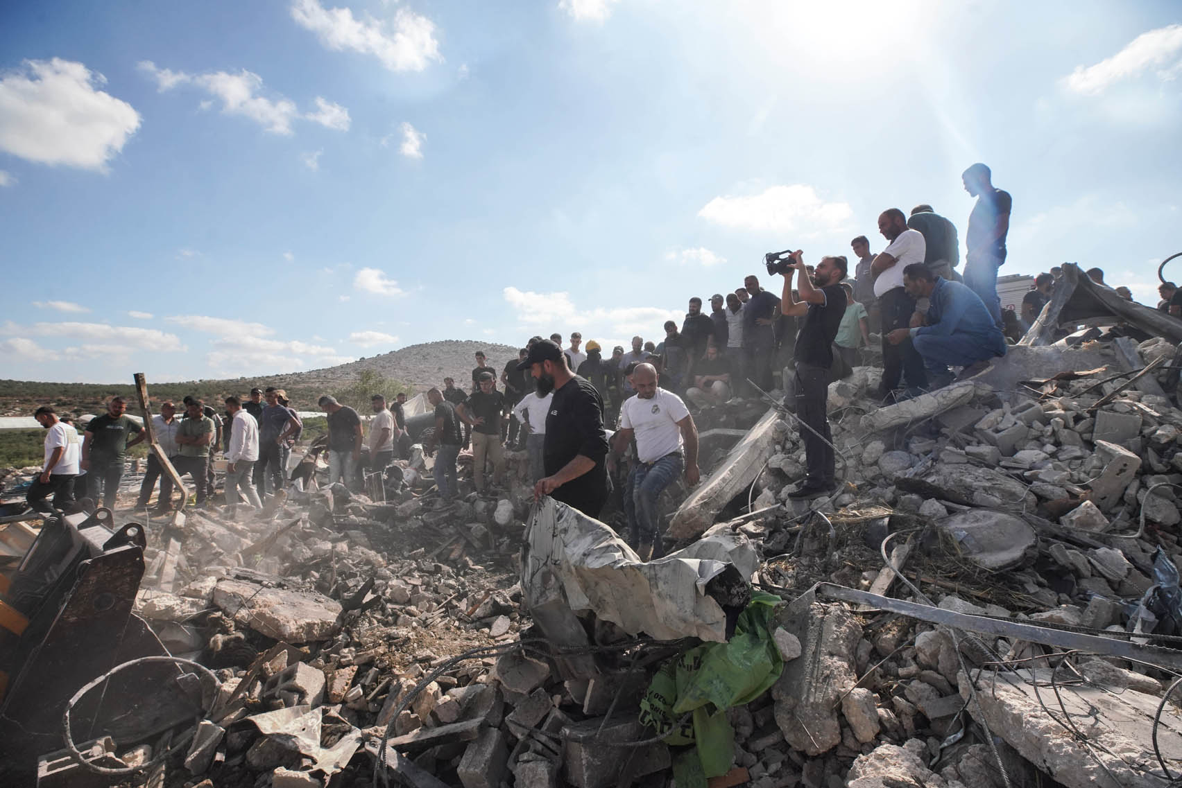 دماء في وادي التفاح…-الحياة الجديدة