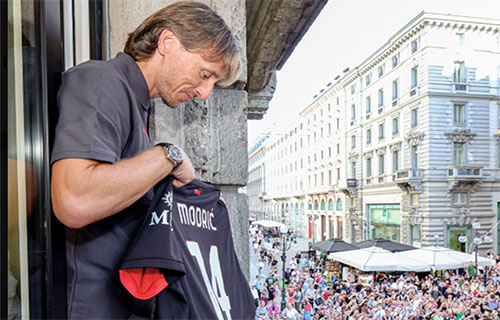 رسمياً.. ميلان الإيطالي يقدم مودريتش