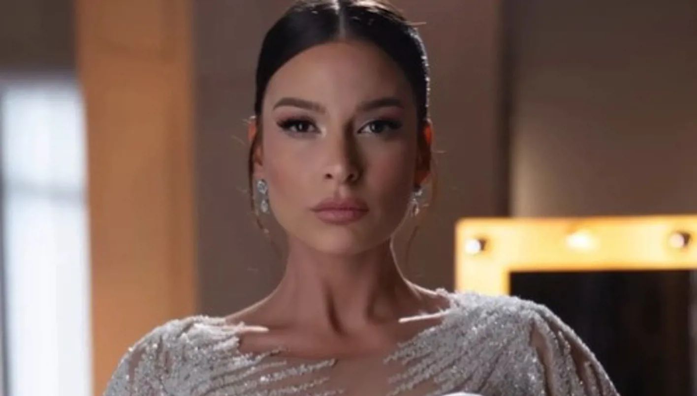 باميلا الكيك بالفستان الأبيض… تُبكي الجمهور في الحلقة الأخيرة من ‘آسر’