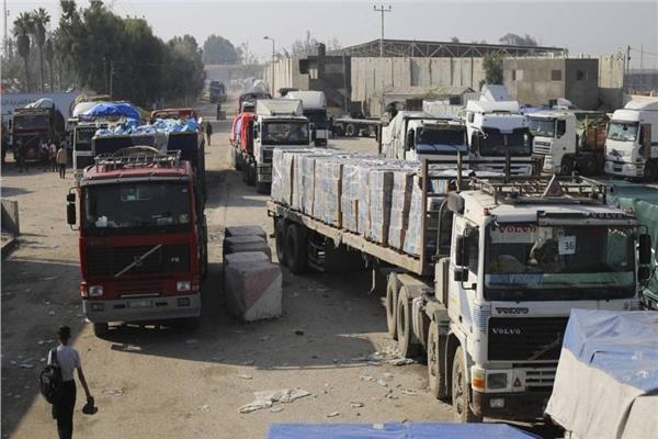 حكومة غزة: الاحتلال يواصل سياسة هندسة التجويع ويقوّض عمل المؤسسات الإنسانية