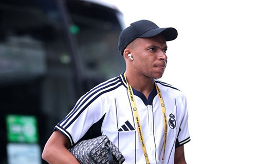 مبابي يتسبب بإقالة أخصائية التغذية في ريال مدريد