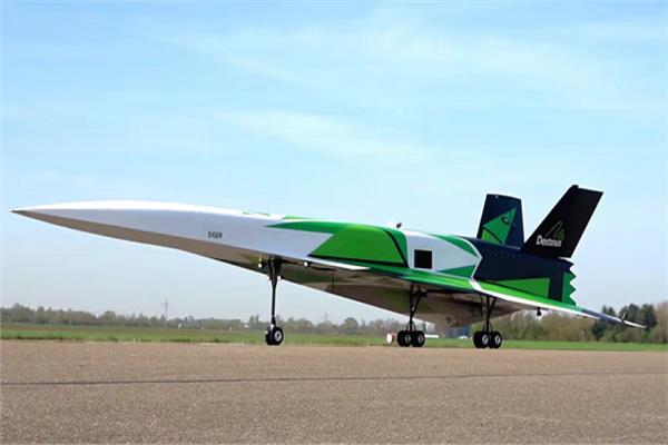 تعزيز أنظمة الذكاء الاصطناعي في الطائرات الأسرع من الصوت