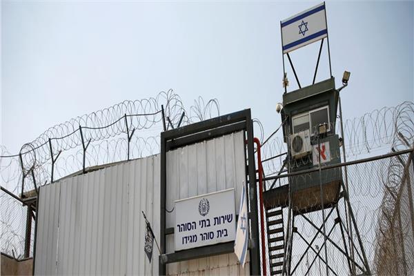 ارتفاع عدد حالات الاعتقال في سجون الاحتلال منذ حرب غزة إلى 18500 أسير