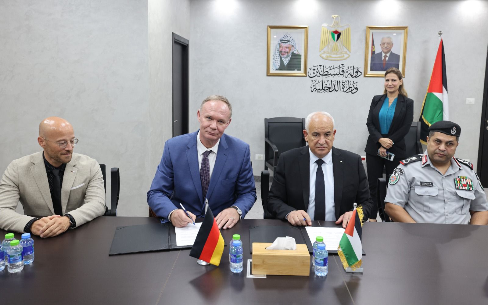 “الداخلية” و(GIZ) توقعان اتفاقية بقيمة 2.85 مليون يورو لتعزيز قدرات الدفاع المدني-الحياة الجديدة