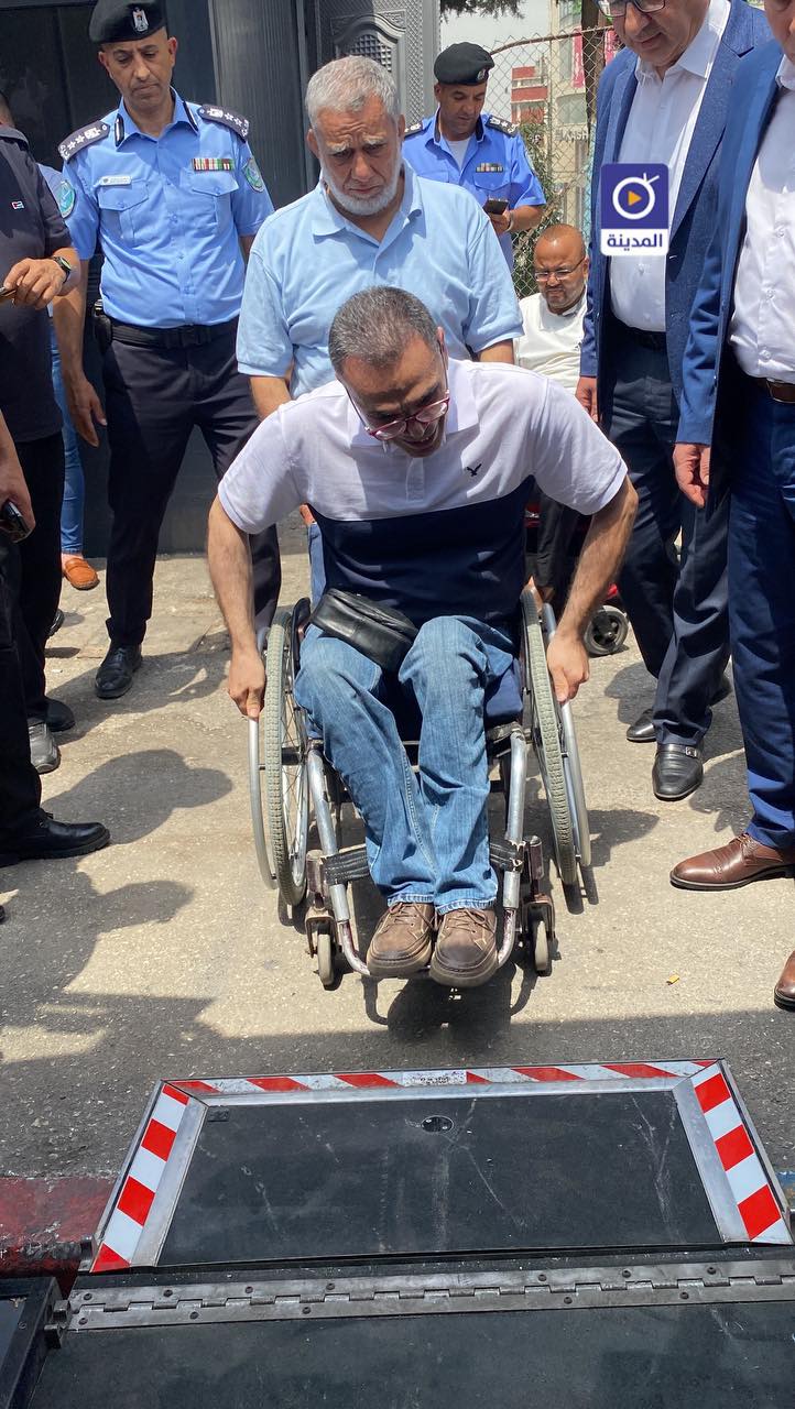 حافلة عمومية تفتح آفاقا جديدة لذوي الاحتياجات الخاصة في نابلس-الحياة الجديدة