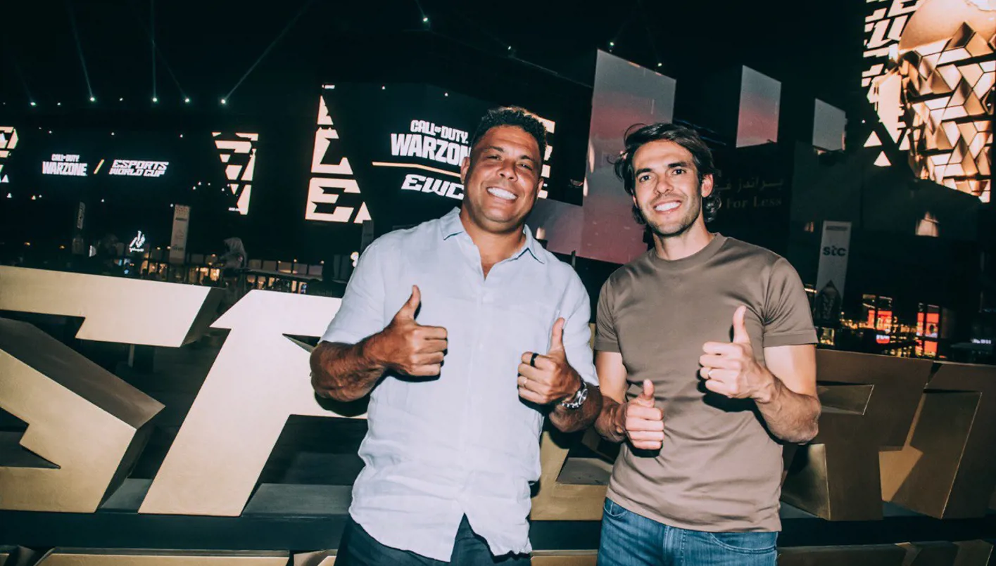 الظاهرتان رونالدو وكاكا يتركان بصمتهما في كأس العالم للرياضات الإلكترونية 2025