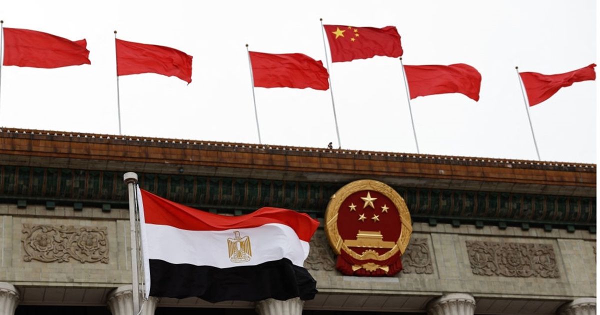 مصر توقع عقدا بقيمة مليار دولار مع الصين لإنشاء مصنع لإطارات السيارات – عربي21