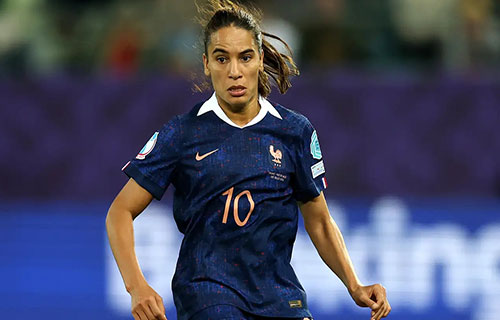 الفرنسية أمل الماجري إلى نادي العلا السعودي