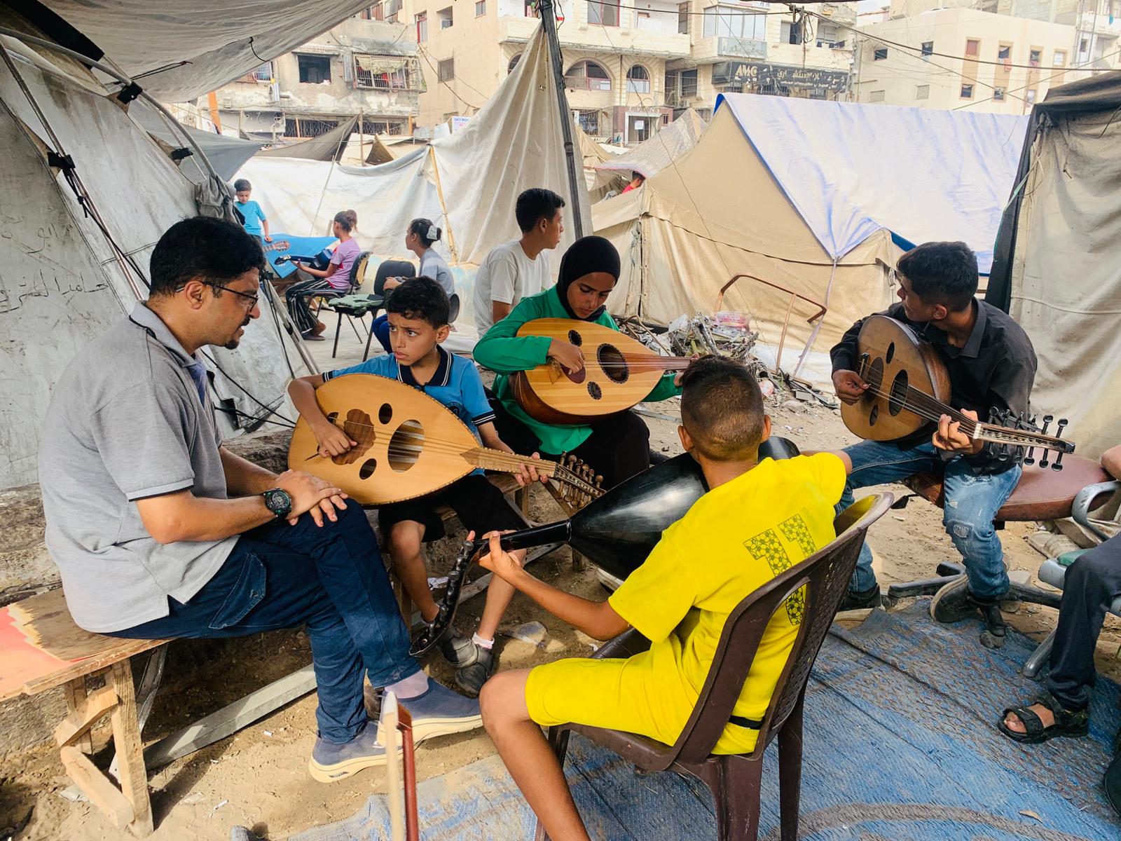 النغم الأخير لن يكون للقنابل.. “سيمفونية” أمل من بين ركام غزة-الحياة الجديدة