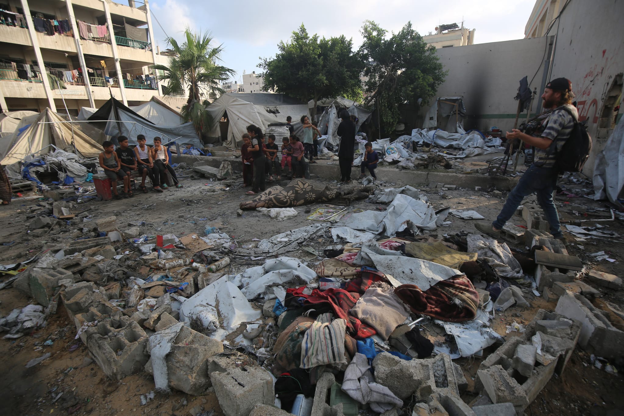 توقيع اتفاقية تعاون بين الشرطة ووزارة العدل وجامعة الاستقلال في مجال الطب الشرعي والمختبرات الجنائية-الحياة الجديدة