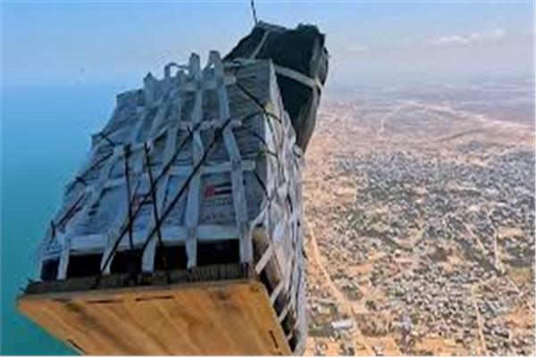 الإمارات تسقط أكثر من 4000 طن مساعدات على غزة