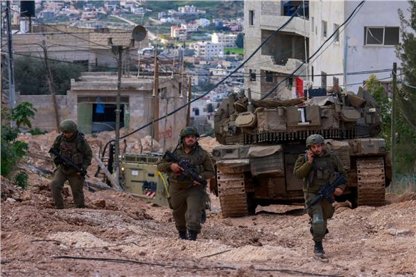 الاحتلال يقتحم مدينة قلقيلية بالضفة الغربية ويداهم منزلا