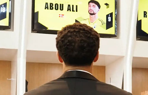 غياب علم فلسطين في أول ظهور لوسام أبو علي