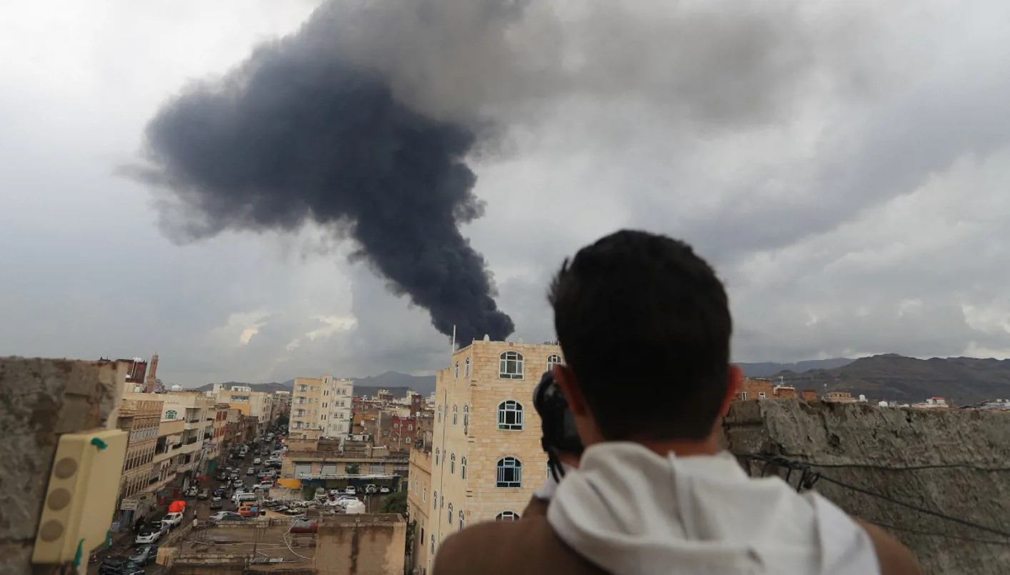 التصعيد الإسرائيلي الإقليمي يتجاوز الحوثيين ويُعزّز احتمالات الضربة الاستباقية ضد إيران