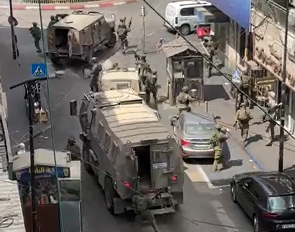 3 إصابات بينها طفل برصاص الاحتلال خلال الاقتحام المتواصل لوسط رام الله-الحياة الجديدة