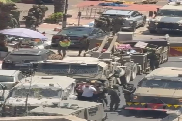 ارتفاع حصيلة اقتحام الاحتلال وسط رام الله والبيرة إلى 19 إصابة-الحياة الجديدة