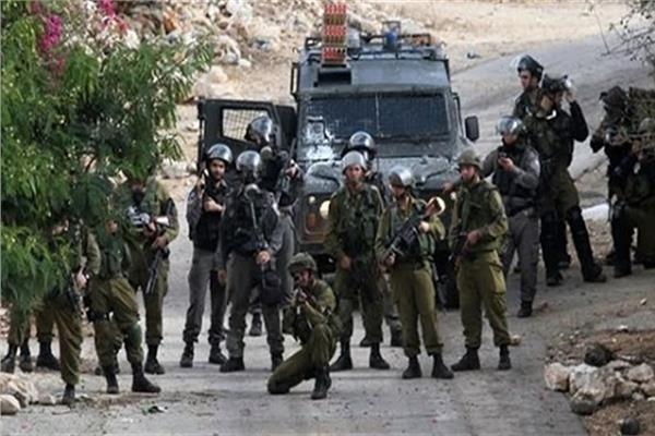 إصابة 19 فلسطينيًا جراء تنفيذ جيش الاحتلال الإسرائيلي عملية عسكرية واسعة في رام الله