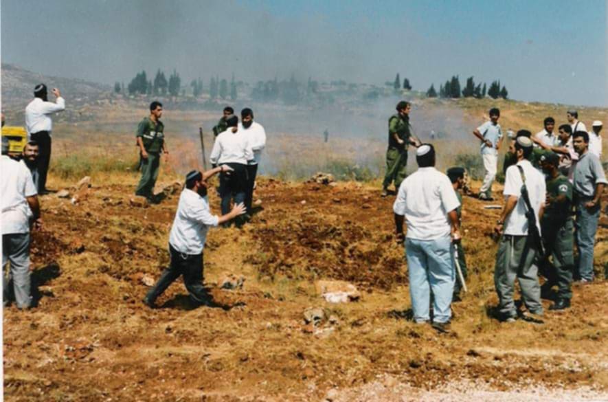 مستعمرون يقتحمون خربة الطويل جنوب نابلس-الحياة الجديدة