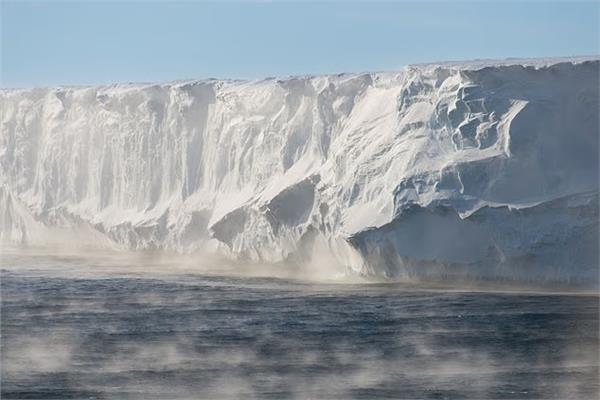 بالفيديو l العلماء يحذرون من «ذوبان» القارة القطبية الجنوبية