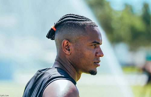 كريستال بالاس يخطط للتعاقد مع مدافع مانشستر سيتي