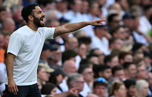 مانشستر يونايتد: فضيحة تاريخية تفضي لسقوطه في كأس الرابطة وأموريم يعتذر