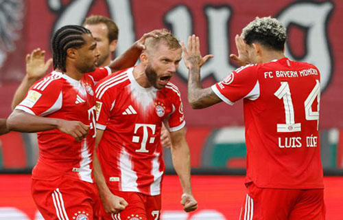 بطولة المانيا: بايرن ميونيخ يسترد الصدارة بعبور أوجسبورج بثلاثية