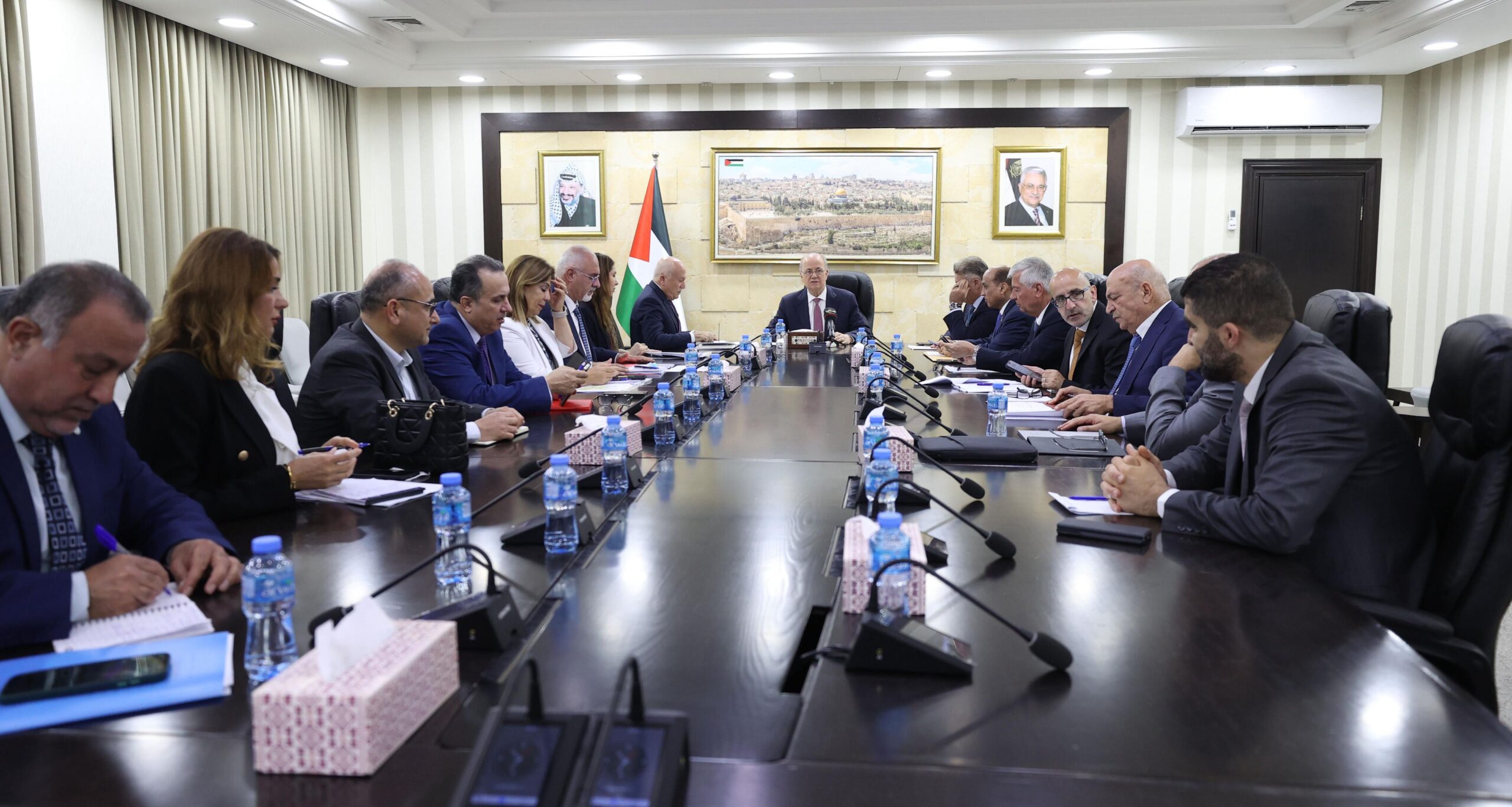 مصطفى يترأس اجتماعًا طارئًا للجنة الوزارية الاقتصادية الدائمة-الحياة الجديدة