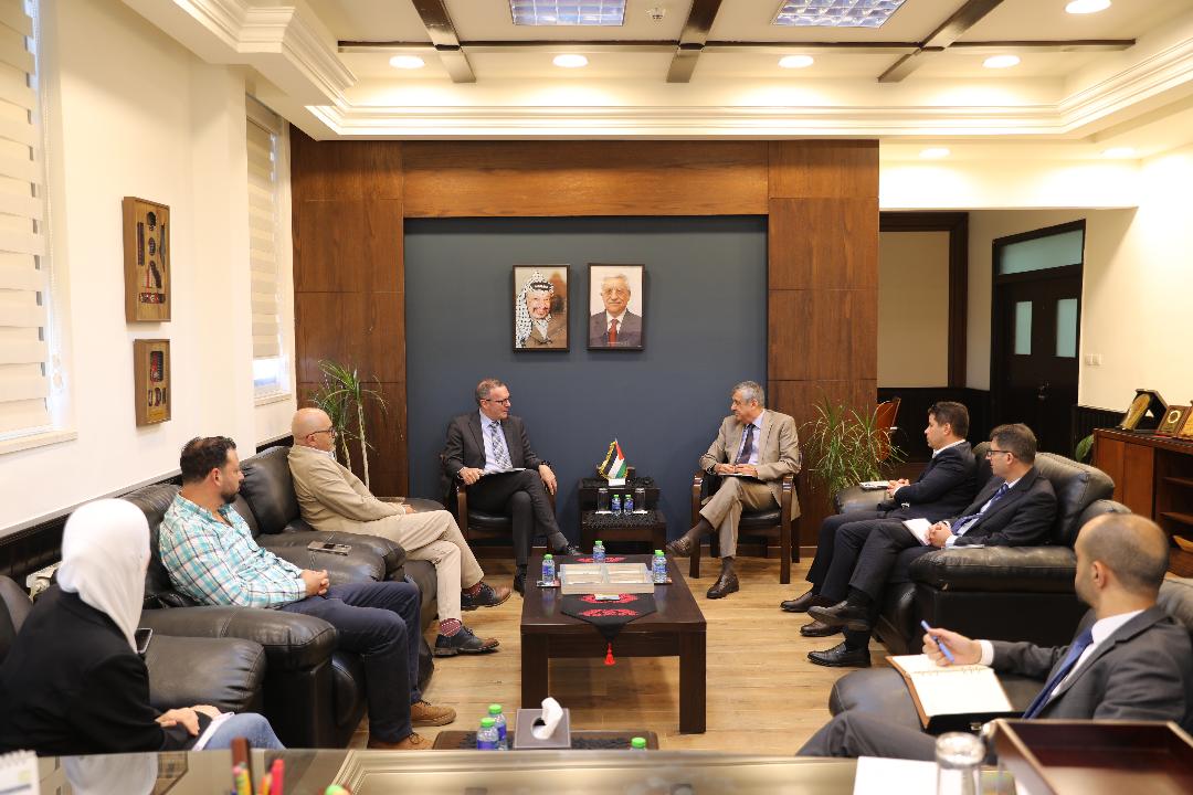 الوزير بسيسو يبحث مع برنامج الأمم المتحدة الإنمائي خطط إعادة الإعمار وتعزيز التعاون-الحياة الجديدة