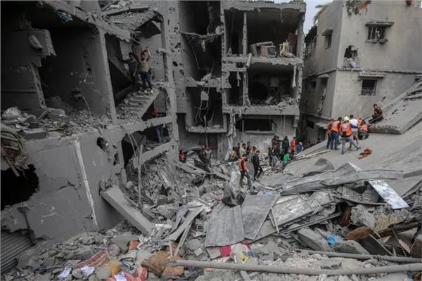 روبوتات مفخخة وقصف متواصل.. جيش الاحتلال يُشعل النار في غزة