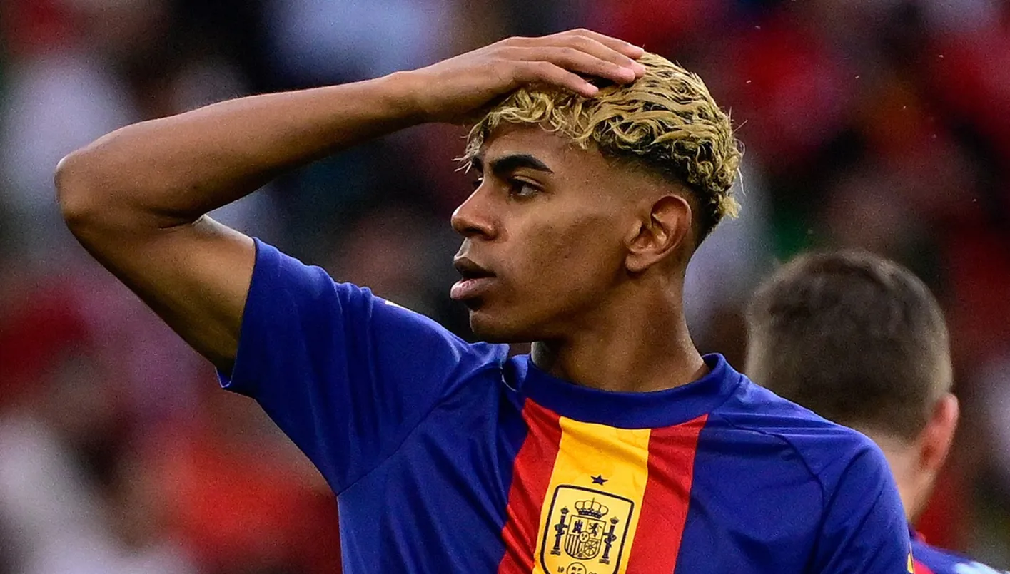 لامين يامال و’الجزدان النسائي’… بين الجرأة والعفوية (صورة)