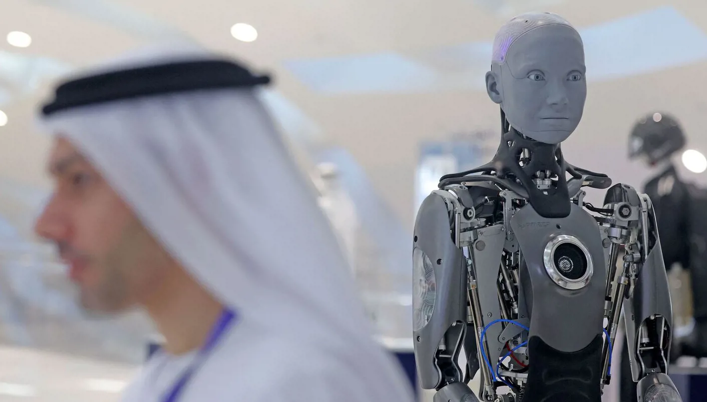 دول الخليج تُعيد تدوير ثرواتها النفطية: طفرة استثمارية في الذكاء الاصطناعي بـ 3.2 تريليون دولار