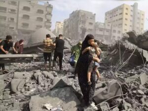 18 شهيدا بينهم 7 أطفال في قصف الاحتلال منازل وخيام تؤوي نازحين بمدينة غزة-الحياة الجديدة