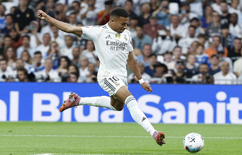 مبابي يدعو لفترات راحة أكثر
بسبب ازدحام جدول المباريات