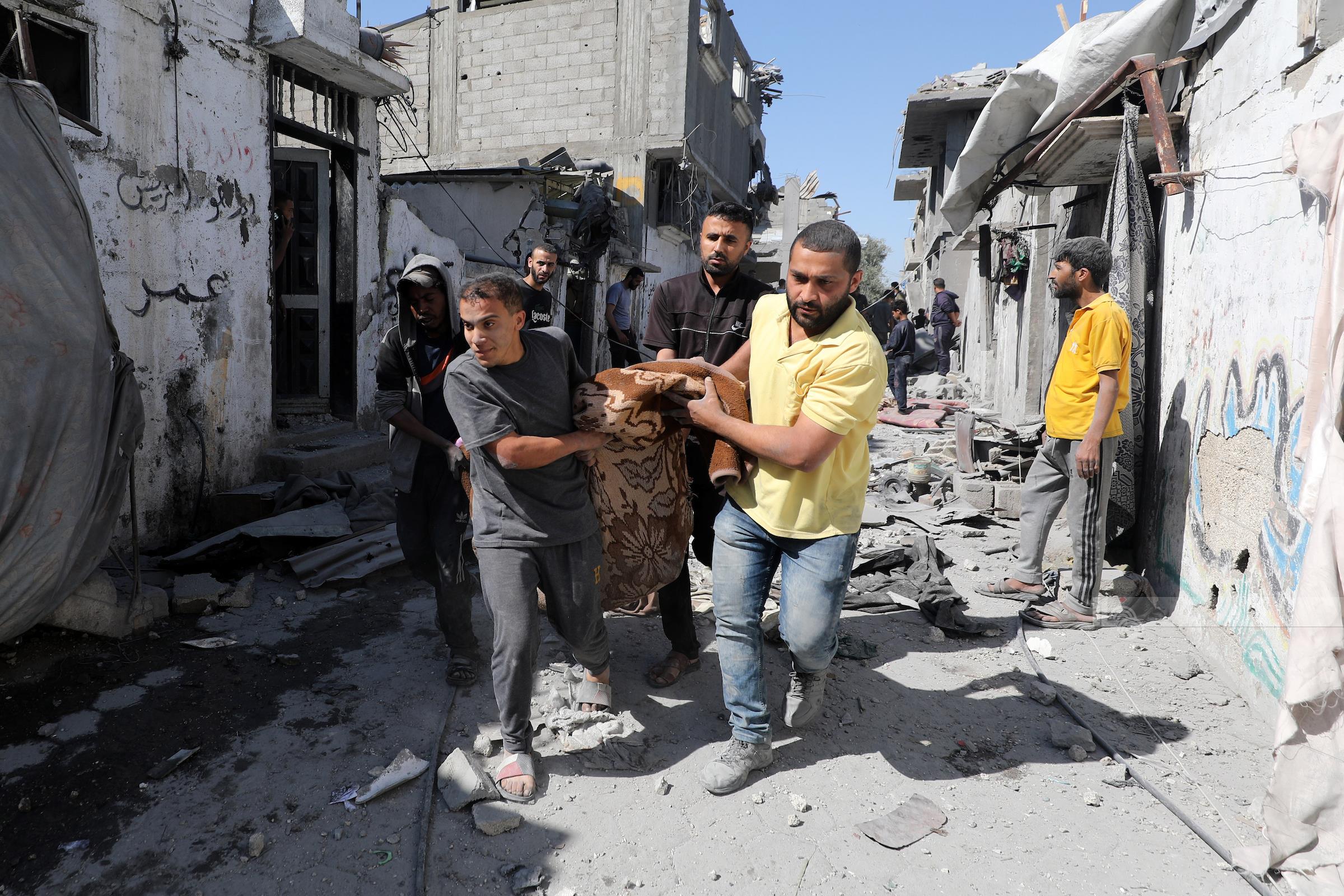 شهداء ومصابون في تجدد قصف الاحتلال لمدينة غزة-الحياة الجديدة