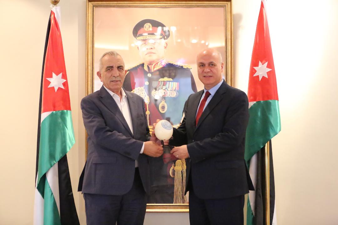 وزير الثقافة يبحث مع نظيره الأردني العلاقات الثقافية بين البلدين-الحياة الجديدة